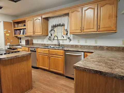 201 W College, Beebe, AR 72012 photo 6