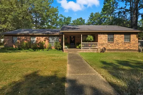 18310 Fawn Tree Dr, Little Rock, AR 72210