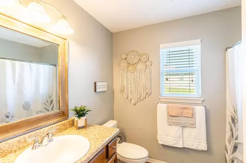 Bath - 124 Harper Dr, Brookland, AR 72417 photo 3 of 3