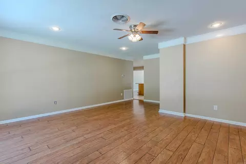 Living - 2205 W Lakeview Dr, Benton, AR 72015 photo 3 of 11