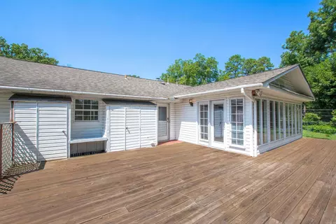 Exterior - 2205 W Lakeview Dr, Benton, AR 72015 photo 4 of 12