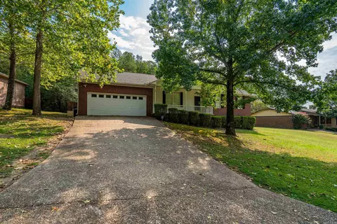 112 Apache St, Hot Springs, AR 71901