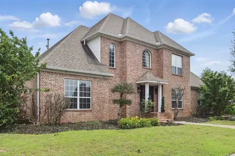 3410 Commonwealth Dr, Bryant, AR 72022
