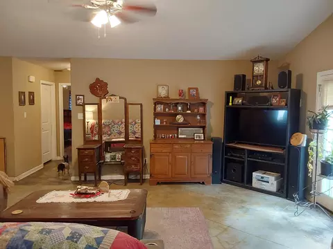 Living - 221 Iris St, Haskell, AR 72015 photo 1 of 3
