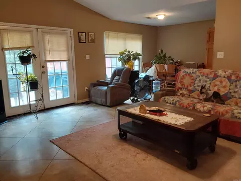 Living - 221 Iris St, Haskell, AR 72015 photo 2 of 3