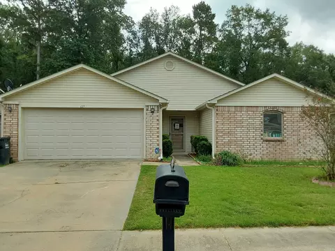 Exterior - 221 Iris St, Haskell, AR 72015 photo 1 of 4