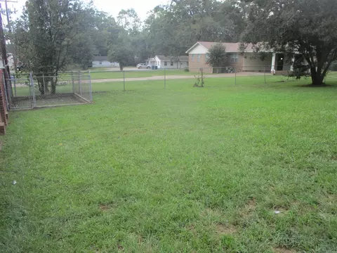 Exterior - 1625 Circle Dr, Malvern, AR 72104 photo 6 of 6