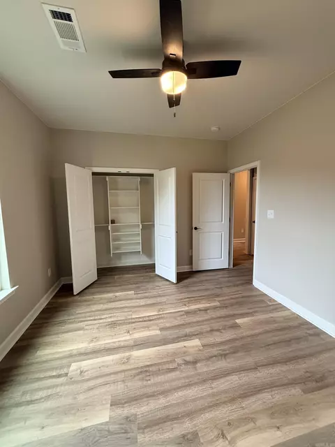 Bedroom - 370 Meadow Creek Dr, Haskell, AR 72015 photo 5 of 8