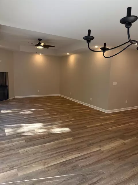 Living - 370 Meadow Creek Dr, Haskell, AR 72015 photo 1 of 3