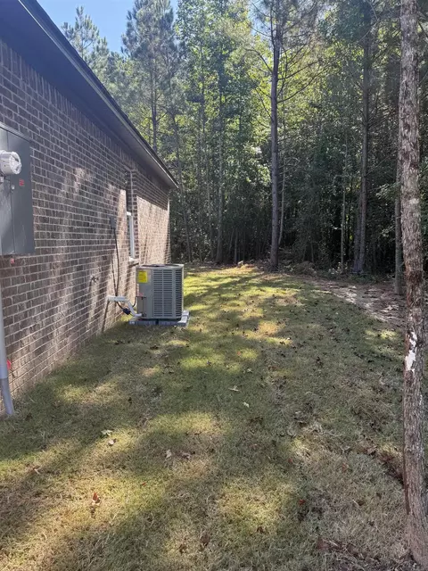 Exterior - 370 Meadow Creek Dr, Haskell, AR 72015 photo 7 of 11