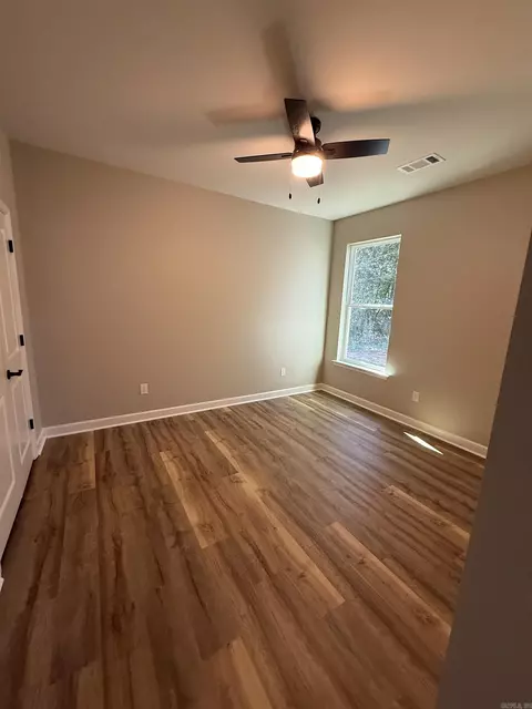 Bedroom - 370 Meadow Creek Dr, Haskell, AR 72015 photo 2 of 8