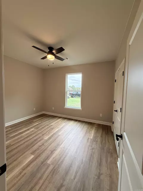 Bedroom - 370 Meadow Creek Dr, Haskell, AR 72015 photo 7 of 8