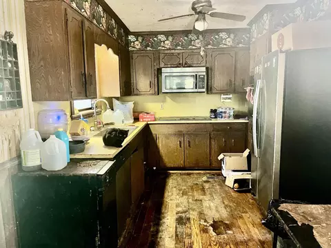 Kitchen - 1259 Hopper Loop, Caddo Gap, AR 71935 photo 1 of 1