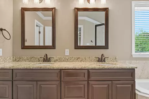 4927 Hickory Nut Ln, Bauxite, AR 72011 photo 16