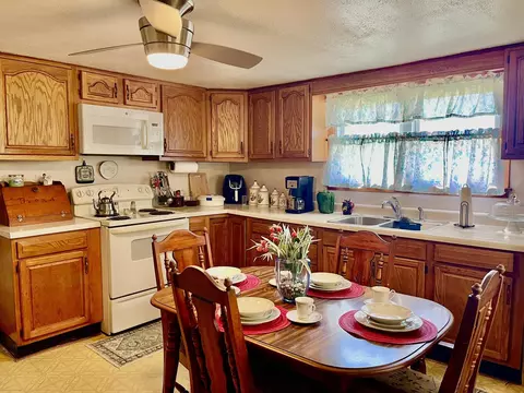 Kitchen - 690 N Copperhead Rd, Franklin, AR 72536 photo 2 of 2