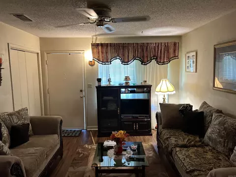 2800 Claremont Dr, Pine Bluff, AR 71603 photo 3