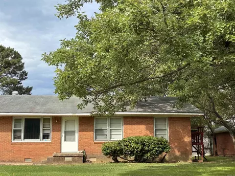 1350 W North St, Piggott, AR 72454