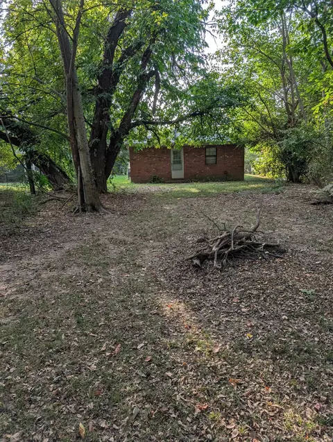 816 N New Orleans Ave, Brinkley, AR 72021