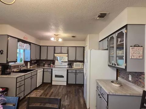 Kitchen - 2701 Ozark St, Mena, AR 71953 photo 2 of 2