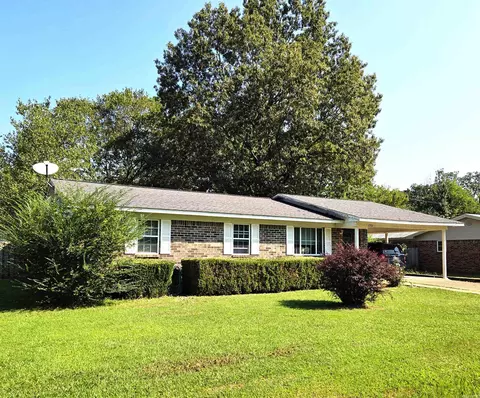 Exterior - 2701 Ozark St, Mena, AR 71953 photo 1 of 5