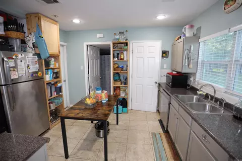 Kitchen - 407 Oak, Warren, AR 71671 photo 1 of 4