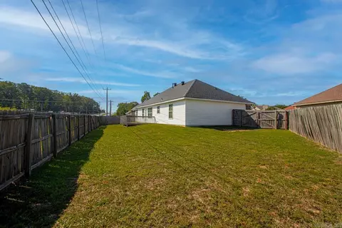 Exterior - 4426 Mandy Crk, Benton, AR 72015 photo 4 of 6
