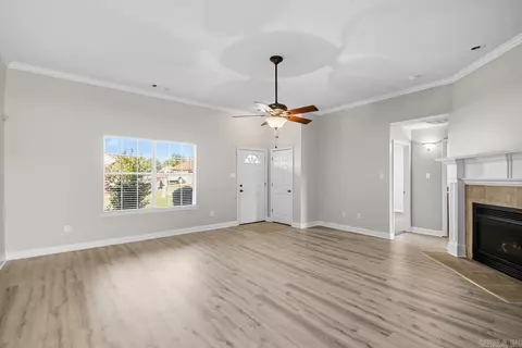Living - 4426 Mandy Crk, Benton, AR 72015 photo 4 of 4