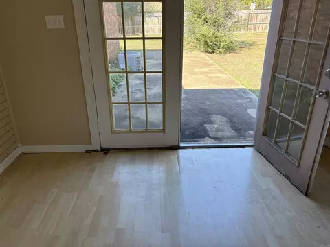 Entry Way - 2350 Krystal Kreek Dr, Conway, AR 72034 photo 1 of 3