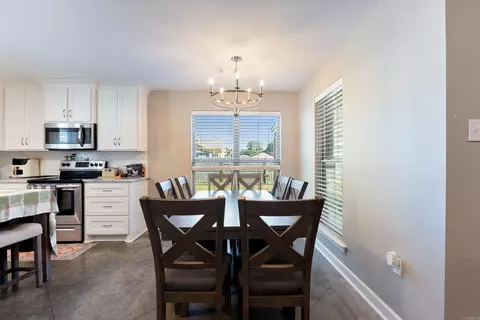 Dining - 1410 E Siebenmorgen Rd, Conway, AR 72032 photo 1 of 2