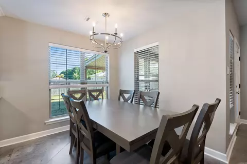 Dining - 1410 E Siebenmorgen Rd, Conway, AR 72032 photo 2 of 2