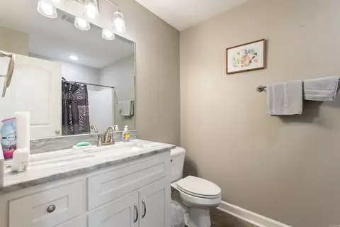 Bath - 1410 E Siebenmorgen Rd, Conway, AR 72032 photo 1 of 3