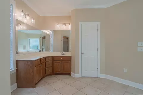 Bath - 807 Cascade Dr, Cabot, AR 72023 photo 8 of 12