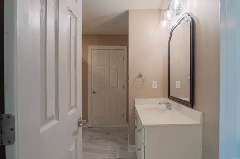 Bath - 807 Cascade Dr, Cabot, AR 72023 photo 5 of 12