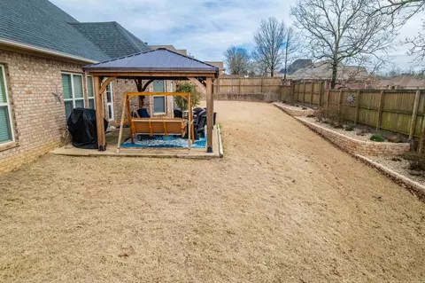 Exterior - 807 Cascade Dr, Cabot, AR 72023 photo 2 of 5
