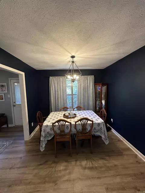 Dining - 1070 Highland, Cabot, AR 72023 photo 1 of 1