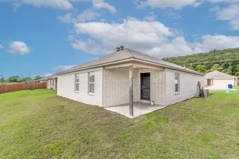 1075 Gallery Dr, Conway, AR 72032 photo 2