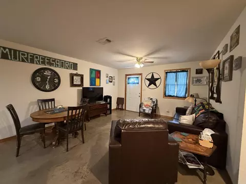 Living - 409 E 13th St, Murfreesboro, AR 71958 photo 3 of 8