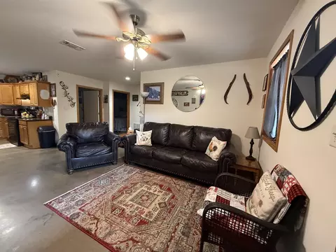 Living - 409 E 13th St, Murfreesboro, AR 71958 photo 7 of 8