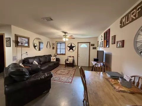 Living - 409 E 13th St, Murfreesboro, AR 71958 photo 8 of 8