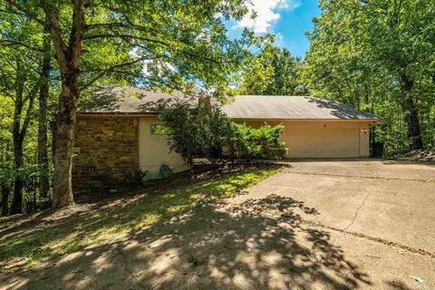 4 Quisto Cir, Hot Springs Village, AR 71909