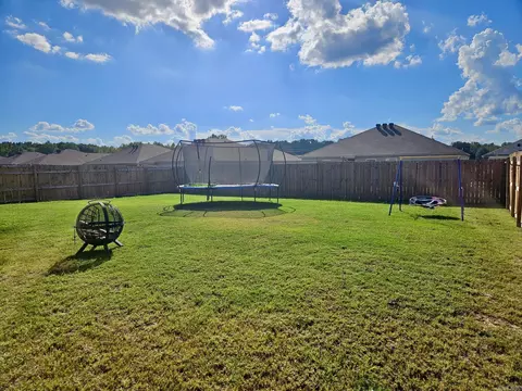 Exterior - 23 Candlelight Dr, Conway, AR 72032 photo 3 of 7