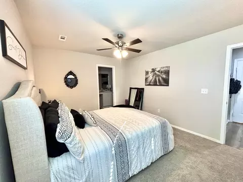 Bedroom - 23 Candlelight Dr, Conway, AR 72032 photo 3 of 8