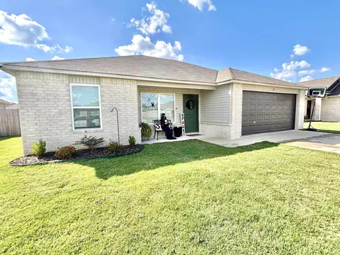Exterior - 23 Candlelight Dr, Conway, AR 72032 photo 1 of 7