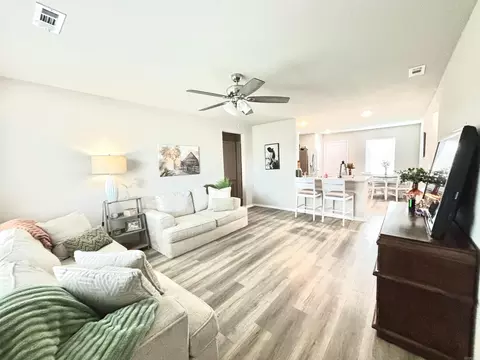 Living - 23 Candlelight Dr, Conway, AR 72032 photo 1 of 1