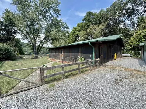 858 N Riverview, Mountain View, AR 72560
