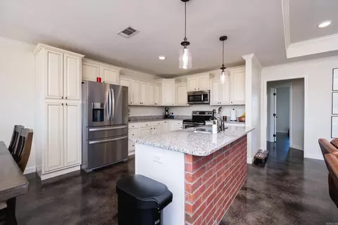 Kitchen - 1810 Jaguar Dr, Conway, AR 72032 photo 2 of 7