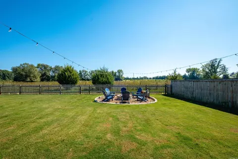 Exterior - 1810 Jaguar Dr, Conway, AR 72032 photo 8 of 13