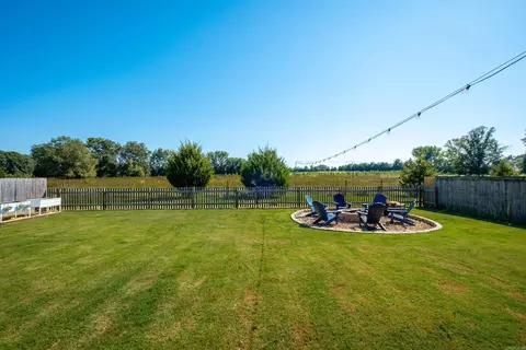 Exterior - 1810 Jaguar Dr, Conway, AR 72032 photo 9 of 13
