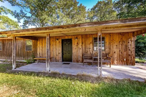 6401 Sunset Dr, White Hall, AR 71602