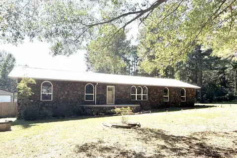 8919 Mckim Dr, Mabelvale, AR 72103